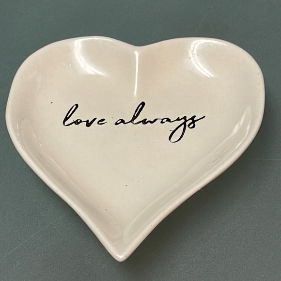 Tag “Love Always” Ceramic Heart Shape Trinket Dish - Picture 3 of 16
